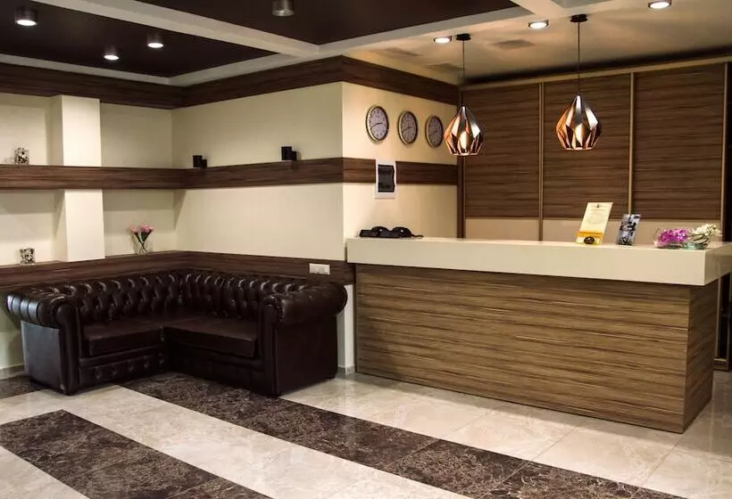 ホテル Marton Osharskaya