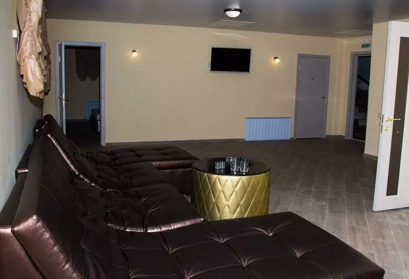 ホテル Marton Osharskaya