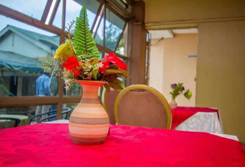 هتل Mukono Resort