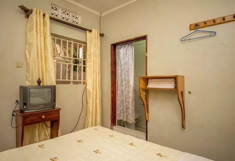 هتل Mukono Resort