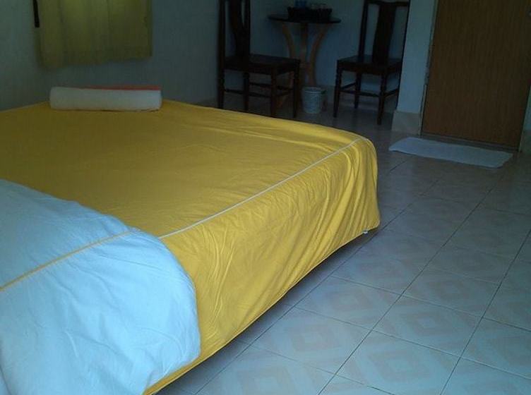 호텔 Natcha Guest House