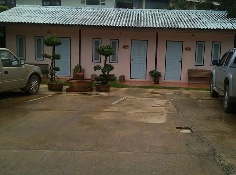 ホテル Natcha Guest House