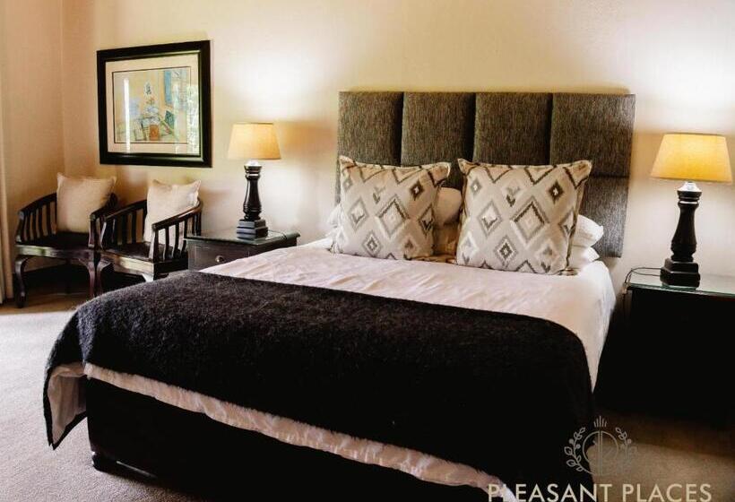 ホテル Pleasant Places By Sanaandi