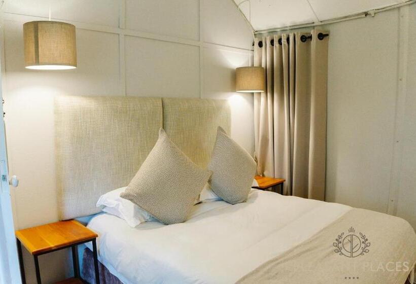 ホテル Pleasant Places By Sanaandi