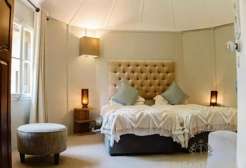 ホテル Pleasant Places By Sanaandi