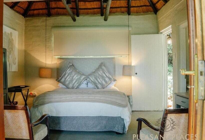 ホテル Pleasant Places By Sanaandi