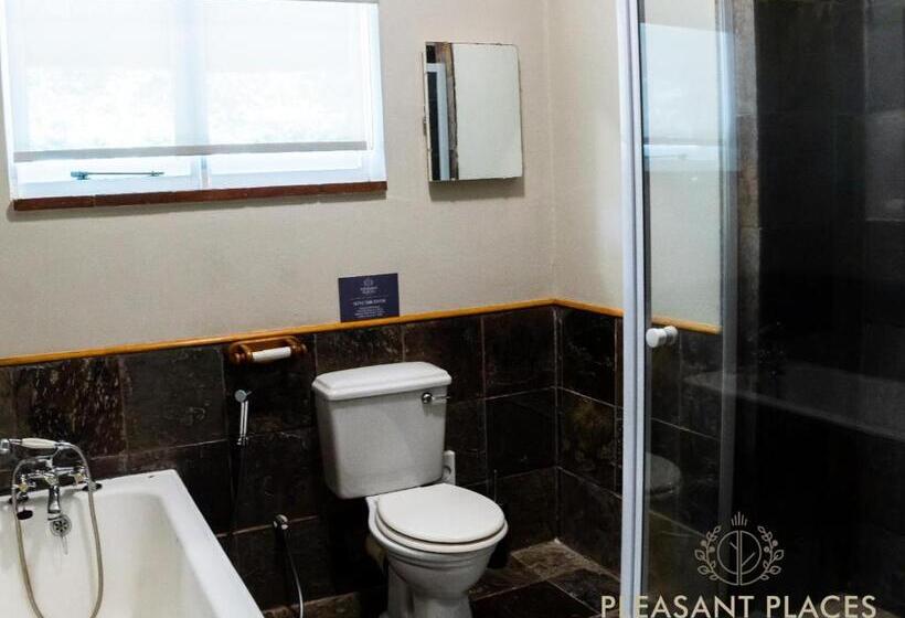 ホテル Pleasant Places By Sanaandi