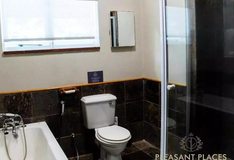 ホテル Pleasant Places By Sanaandi