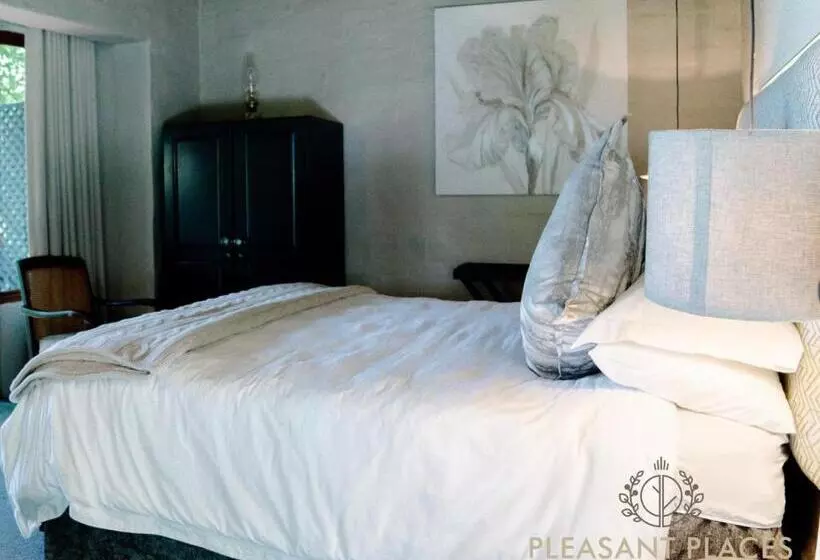 ホテル Pleasant Places By Sanaandi