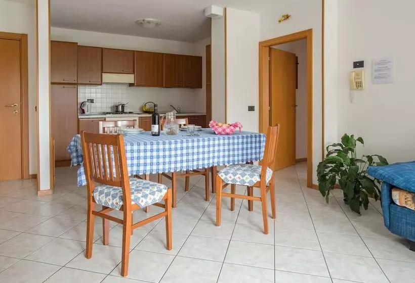 ホテル Residence Betulla Molveno