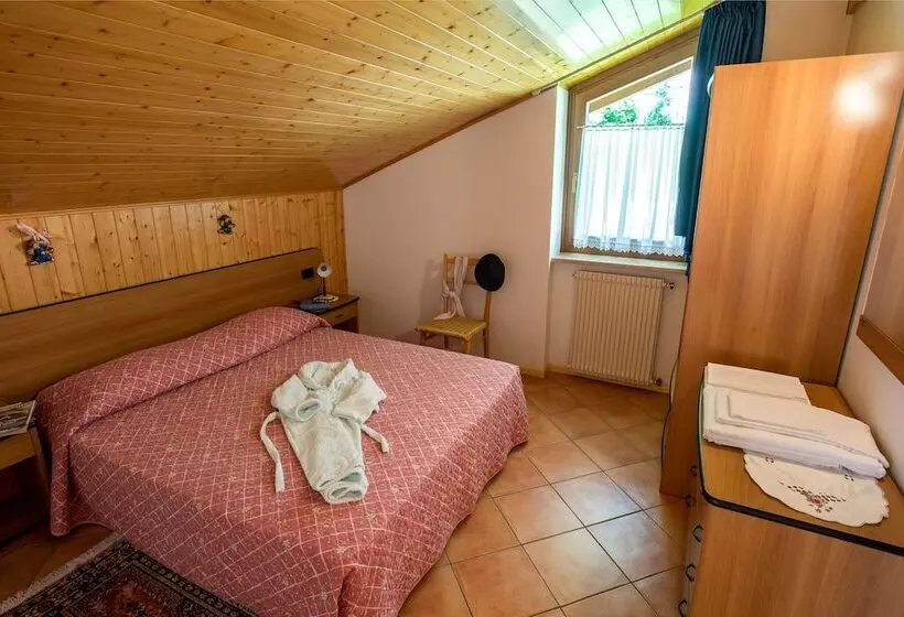 ホテル Residence Betulla Molveno