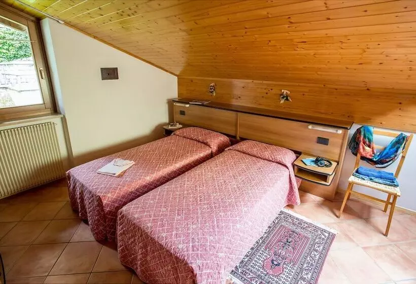 ホテル Residence Betulla Molveno