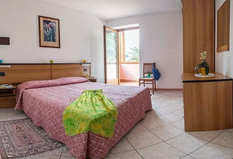 ホテル Residence Betulla Molveno