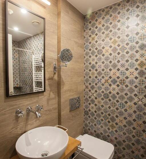 هتل Solun S Riverside Rooms