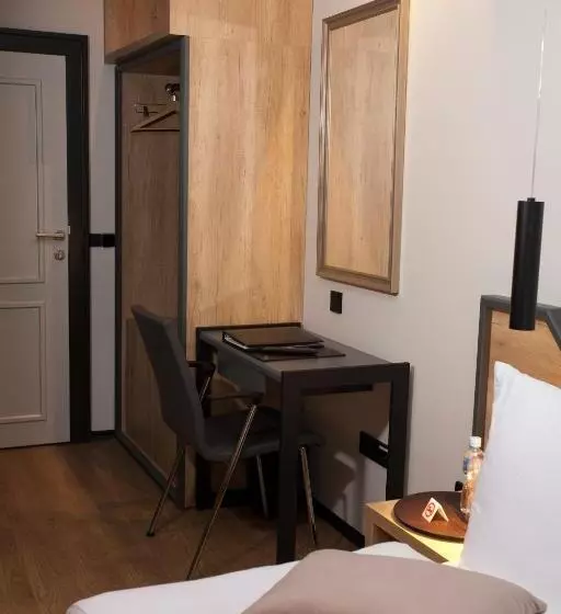 هتل Solun S Riverside Rooms