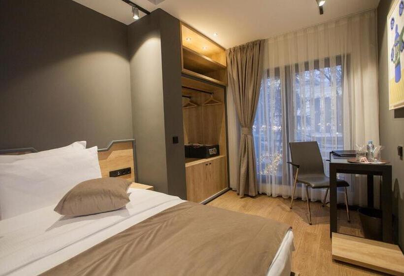 هتل Solun S Riverside Rooms