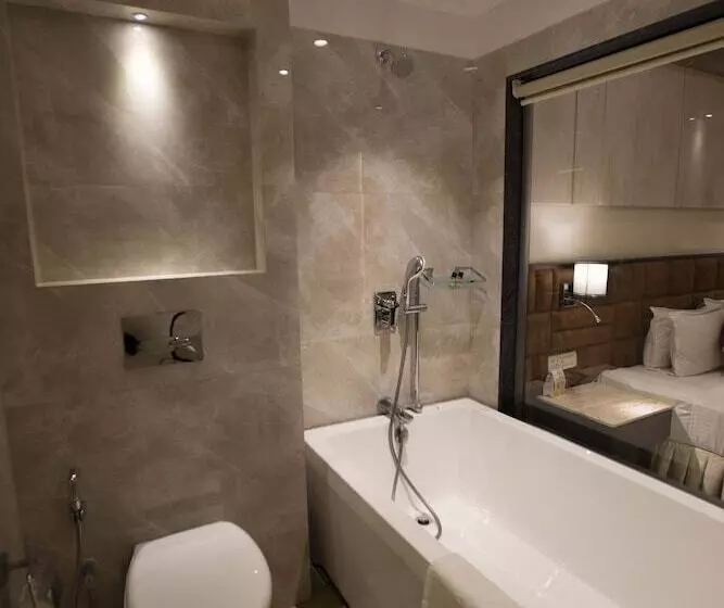 Hotelli The Flora Grand