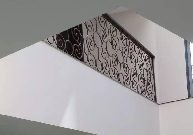 Hotelli The Flora Grand