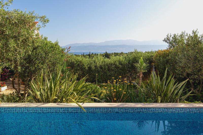 酒店 Villa Lukrecia