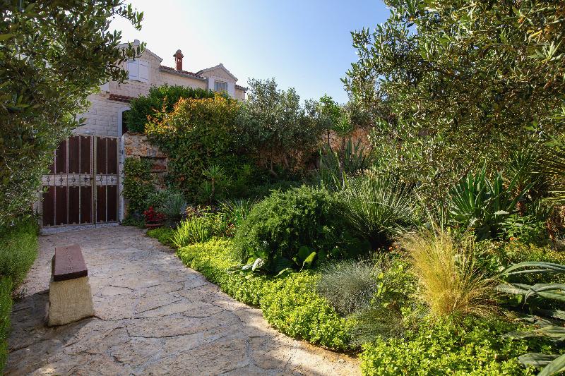 酒店 Villa Lukrecia