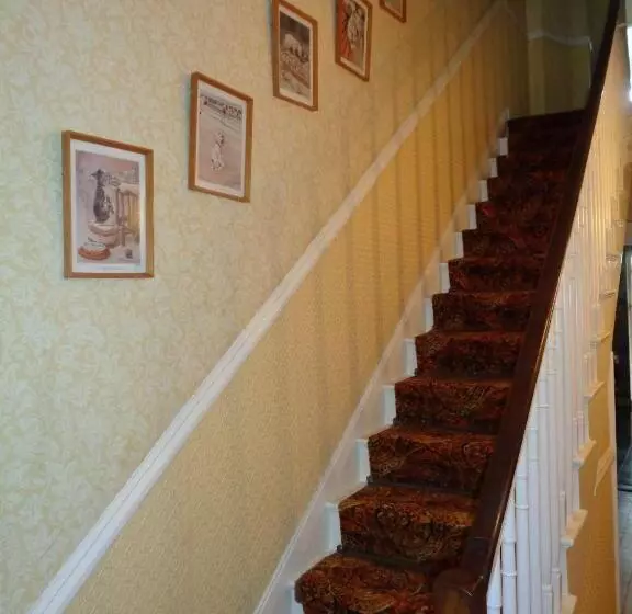 Bed and Breakfast Moate Lodge