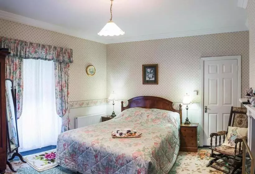 Bed and Breakfast Moate Lodge