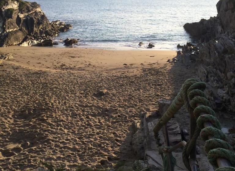 مبيت وإفطار Sandycove House