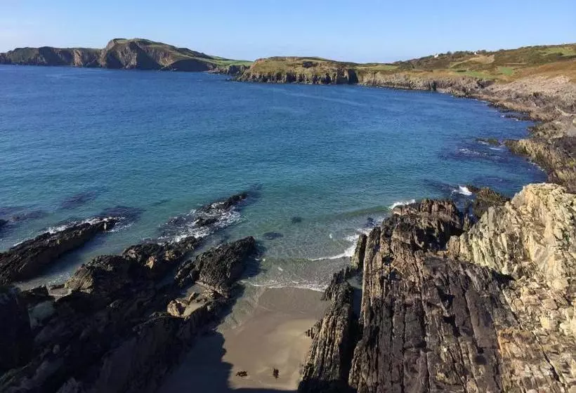 ベッドアンドブレックファースト Sandycove House