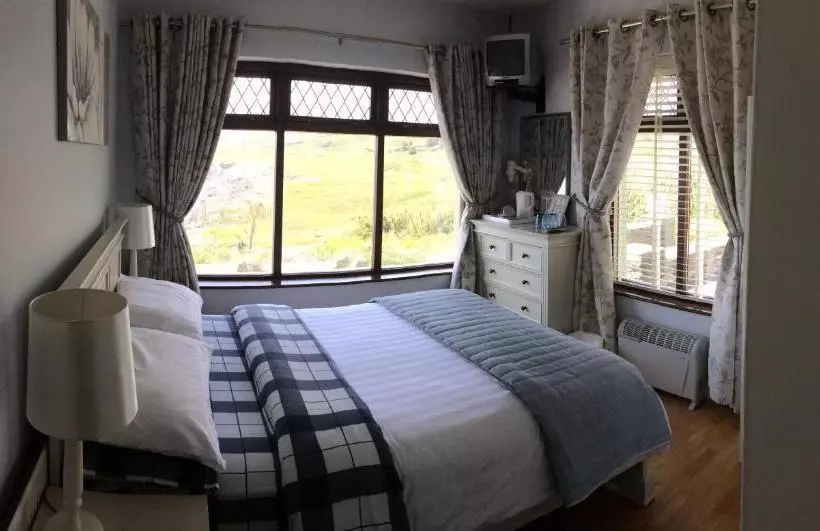 ベッドアンドブレックファースト Sandycove House