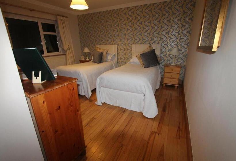 مبيت وإفطار Woodlands Guest Accomadation