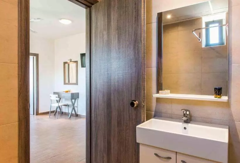 Gerona Mare Apartments