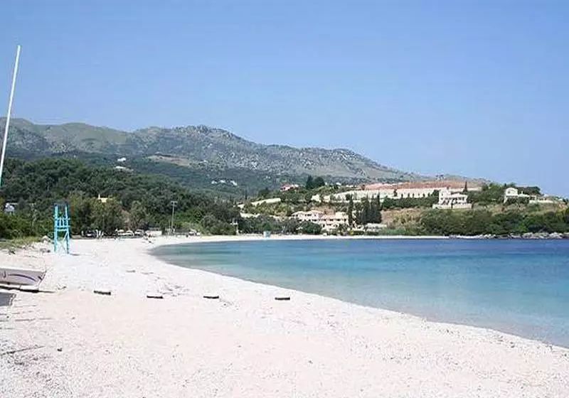 Hotelli Cochelli Villas