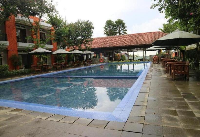 בית מלון כפרי Villa Bukit Pinus