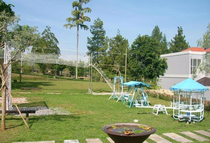 בית מלון כפרי Villa Bukit Pinus