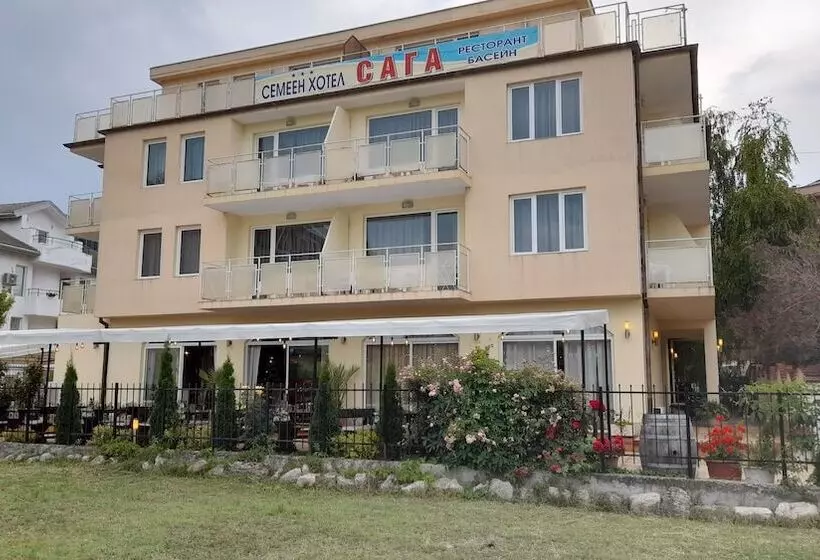 Family Hotel Saga