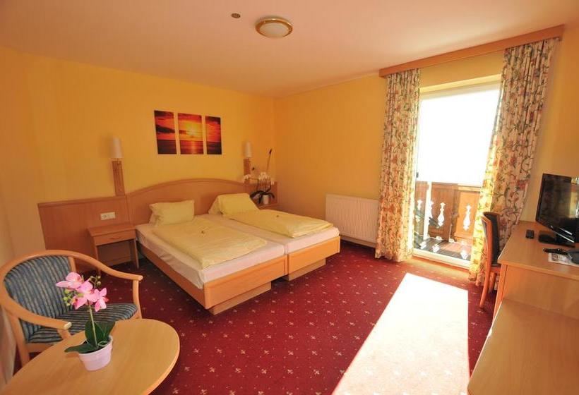 Hotelli Berggasthof Schwaighofwirt