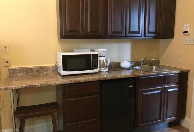 هتل Chipman Hill Suites - 9 Chipman Hill