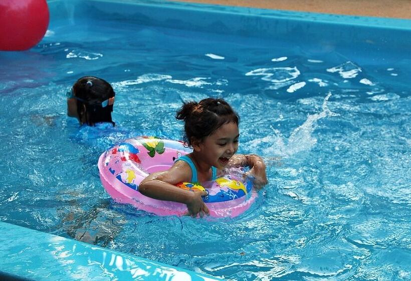 בית מלון כפרי Excellence Villas & Hostel