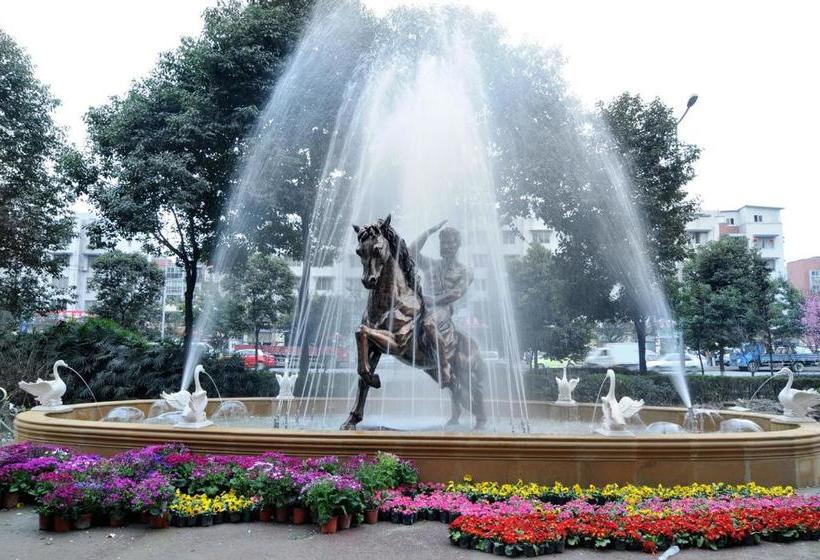 Отель Chengdu French Theme Gold Palace