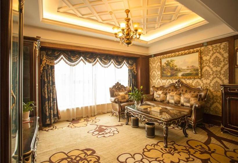 Отель Chengdu French Theme Gold Palace
