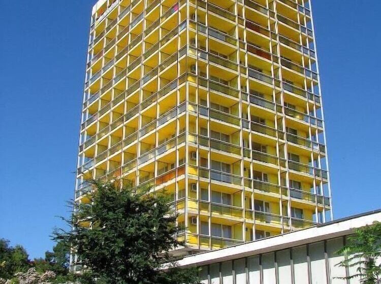 Hotel Ihs  Frederik Joliot Curie