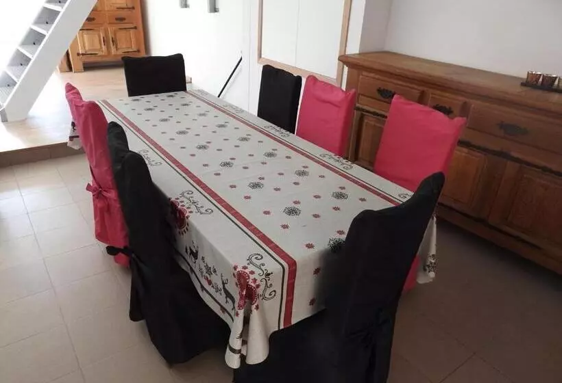 Hotelli Les Voisins De Mr Sax