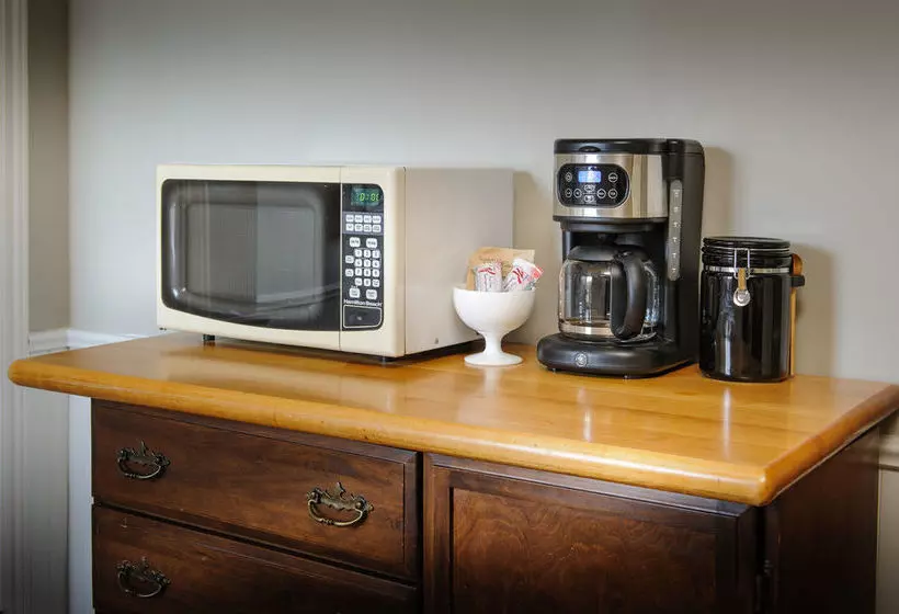 Hotelli Moncton Suites - 267 Universite Ave