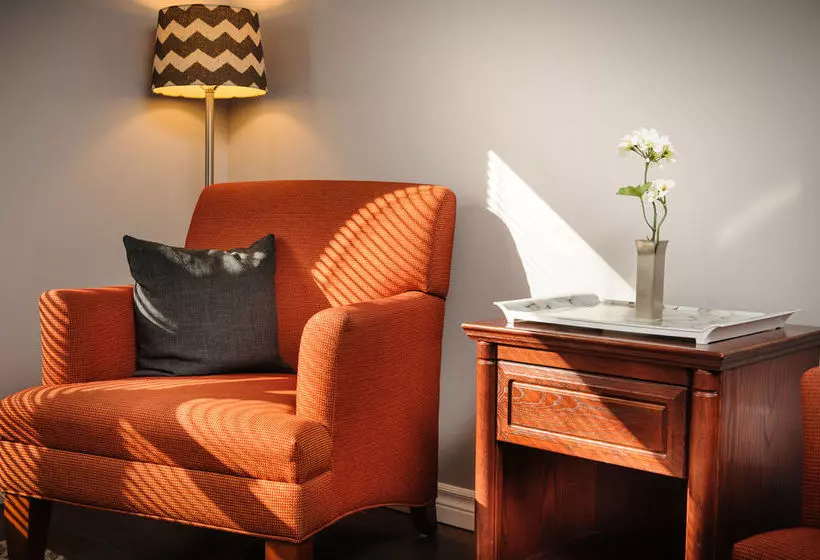 Hotelli Moncton Suites - 267 Universite Ave