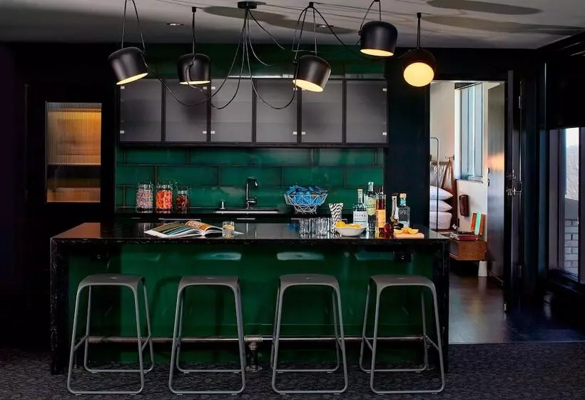 هتل Moxy Minneapolis Uptown