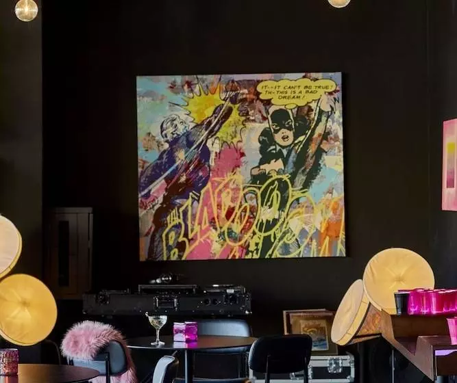 هتل Moxy Minneapolis Uptown