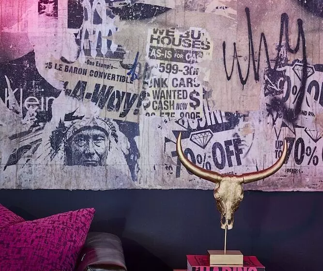 هتل Moxy Minneapolis Uptown