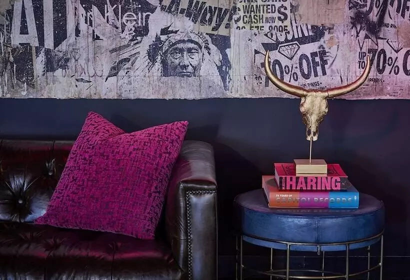 هتل Moxy Minneapolis Uptown