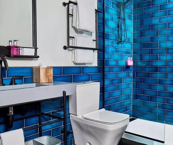 هتل Moxy Minneapolis Uptown