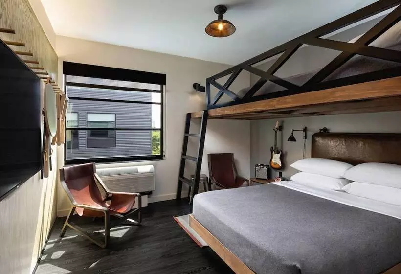 هتل Moxy Minneapolis Uptown